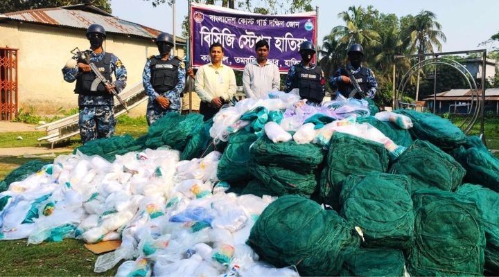 ৪০ লাখ টাকার অবৈধ জাল ও পলিথিন জব্দ